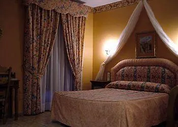 Don Javier Otel Ronda