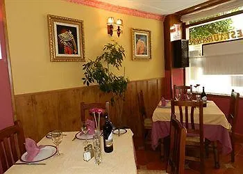 Hotel Don Javier 3*