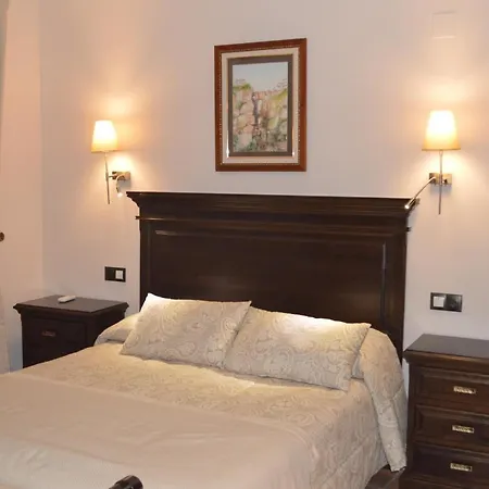 Hotel Don Javier 3*
